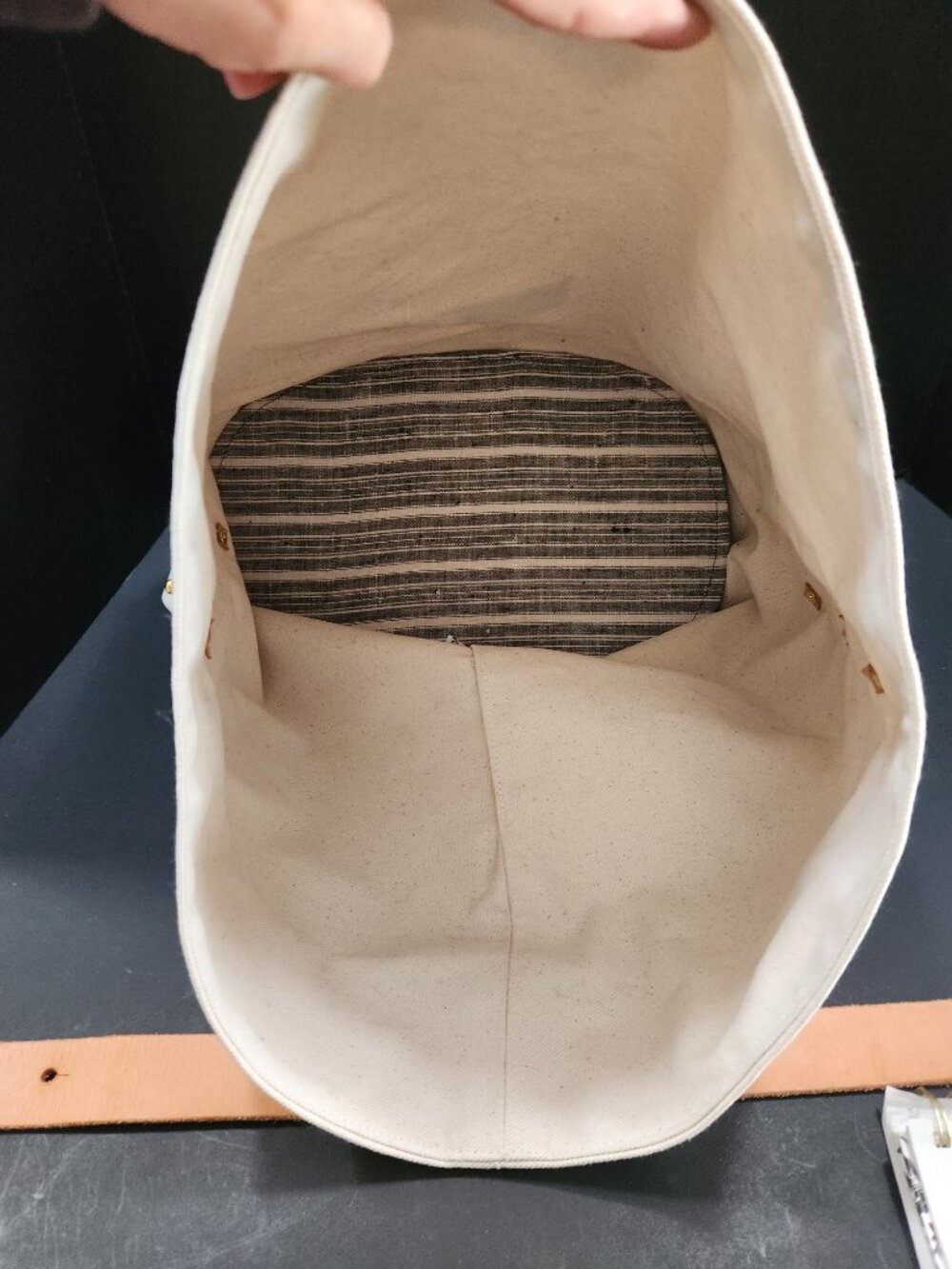 Celina Mancurti Adjustable Canvas Basket/Tote Bag Removable Strap & Lining - Picture 6 of 9